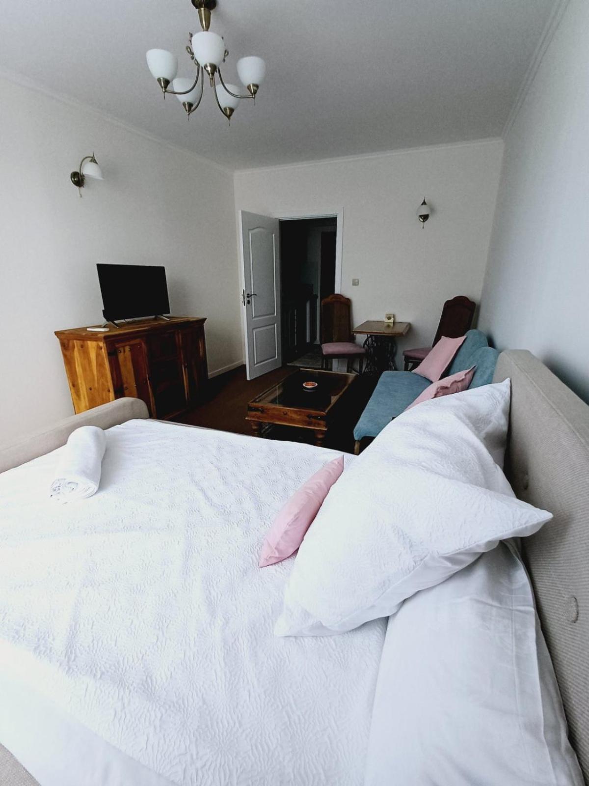 Wild Cherry Apartments سينتس قسطنطين وهيلينا المظهر الخارجي الصورة