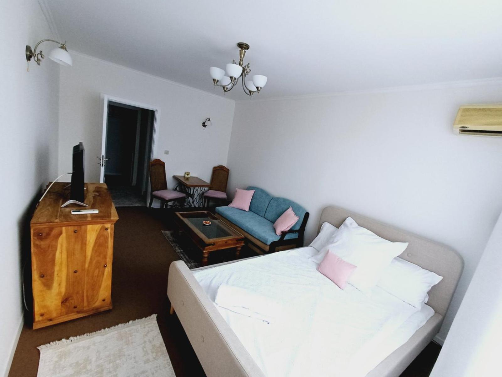 Wild Cherry Apartments سينتس قسطنطين وهيلينا المظهر الخارجي الصورة